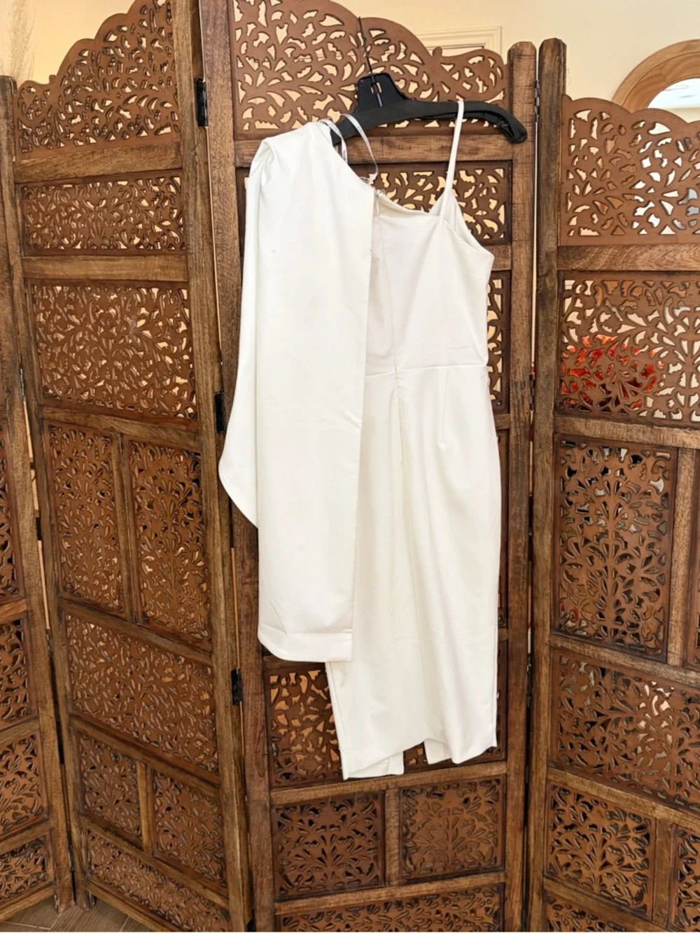 Lavish Alice Half Cape Capelet One Shoulder Wrap Sheath White Dress sz 2 - Picture 6 of 10